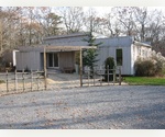 GREAT  SPACE FOR ENTERTAINING Pool and Hot tub East Hampton Springs